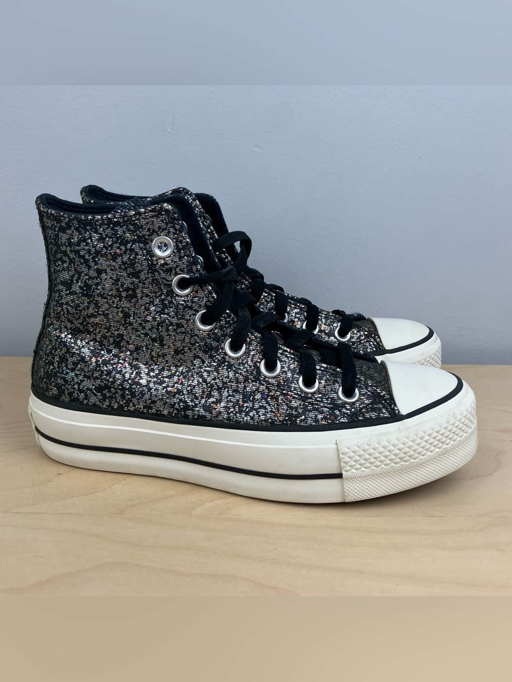Converse Women’s Size 6.0 Chuck Taylor Platform Hi Lift Black Silver Glitter